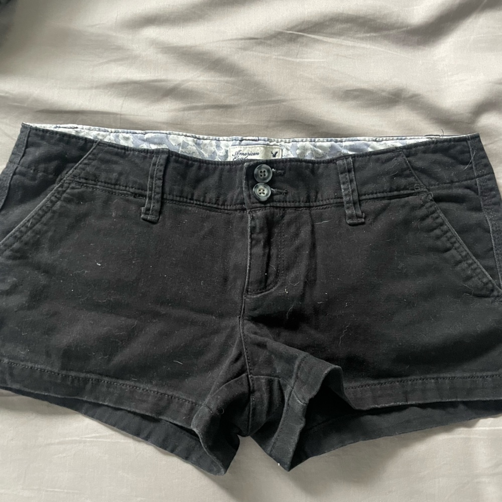 American eagle 🦅 LOWRISE SHORTS size 2